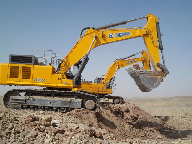 Xe700d Large Excavator Machine 70ton Excavator with 4.5cbm Bucket for Mining Quarry Earth-Moving Factory Price