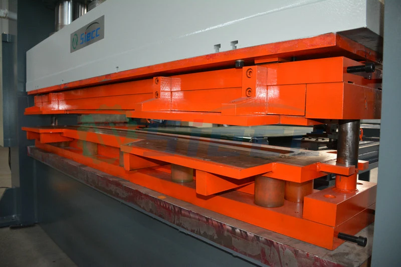 Four-Column Hydraulic Press for 300 Ton Press
