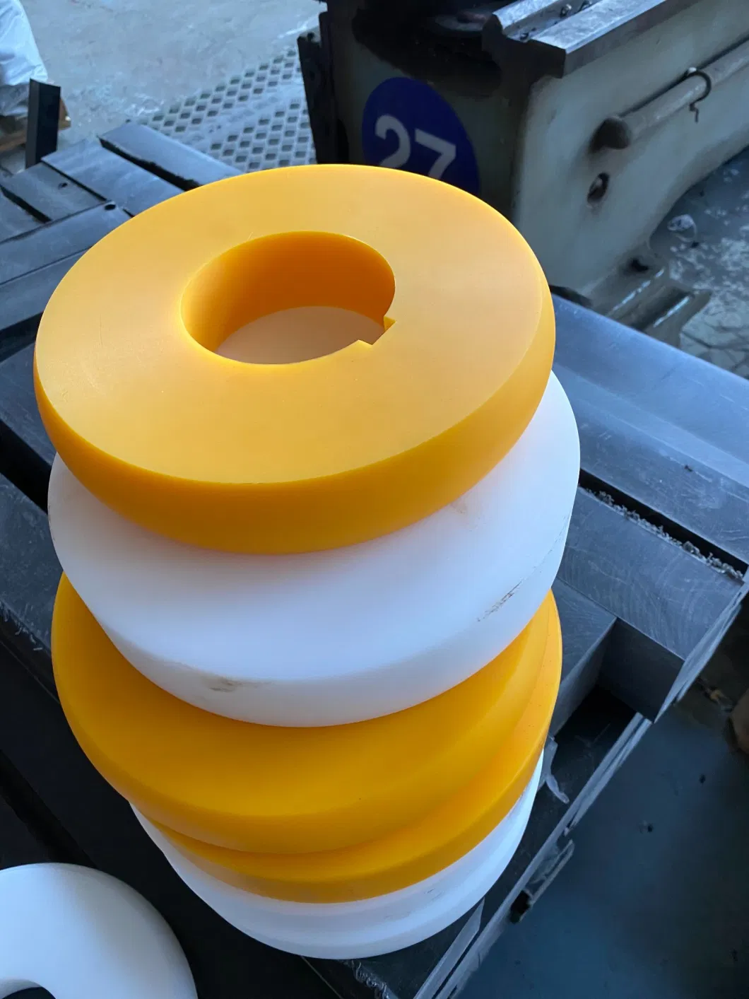 Plastic Pulley Customized Small Size HDPE UHMWPE Parts Wheel