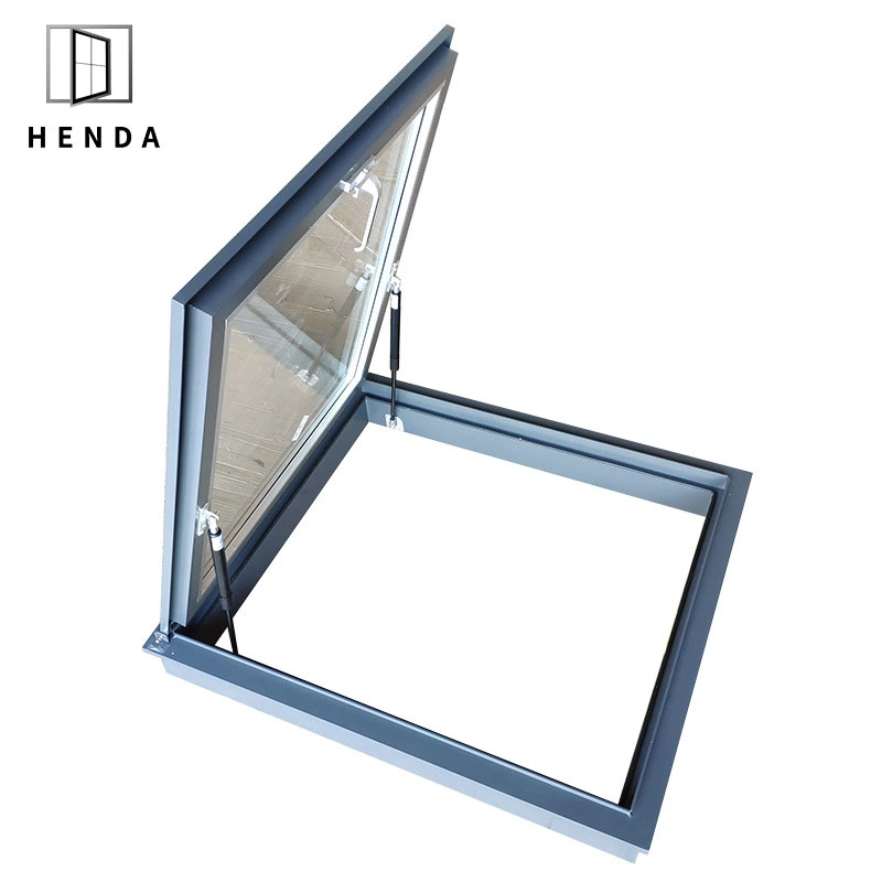 New Modern Rain Proof Polycarbonate Skylight Roofing Roof Skylight Tempered Glass Bi Folding Sliding Swning Window Skylight