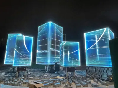 La pequeña pantalla LED para interiores de paso de la pared con alta calidad y ultra amplio ángulo de visualización para exhibiciones comerciales y aplicaciones de Comunicación Digital