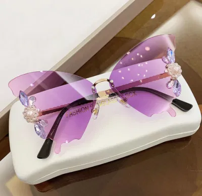 Gafas de sol únicas y de moda con forma de mariposa y accesorios para joyas