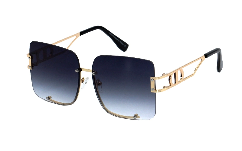 Metal Carved Decorative Shape Gradient Lenses with Rivet Trim Women Fashionable Sunglasses