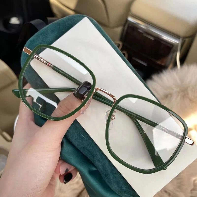 Wholesale Newest Fashion Trend Customizable Cat Eye Frame Metal Photochromic Anti Blue Light Blocking Glasses for Men Women