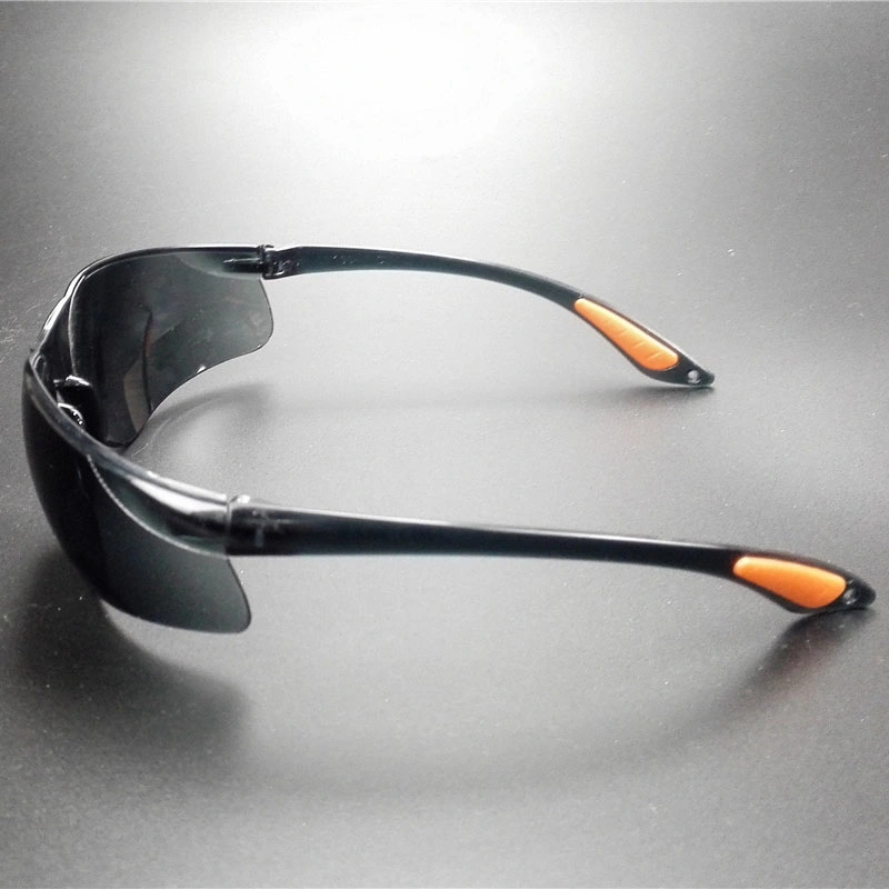 Gray Color Scratch Resistant Lens CE En166 Safety Glasses (SG102-2)