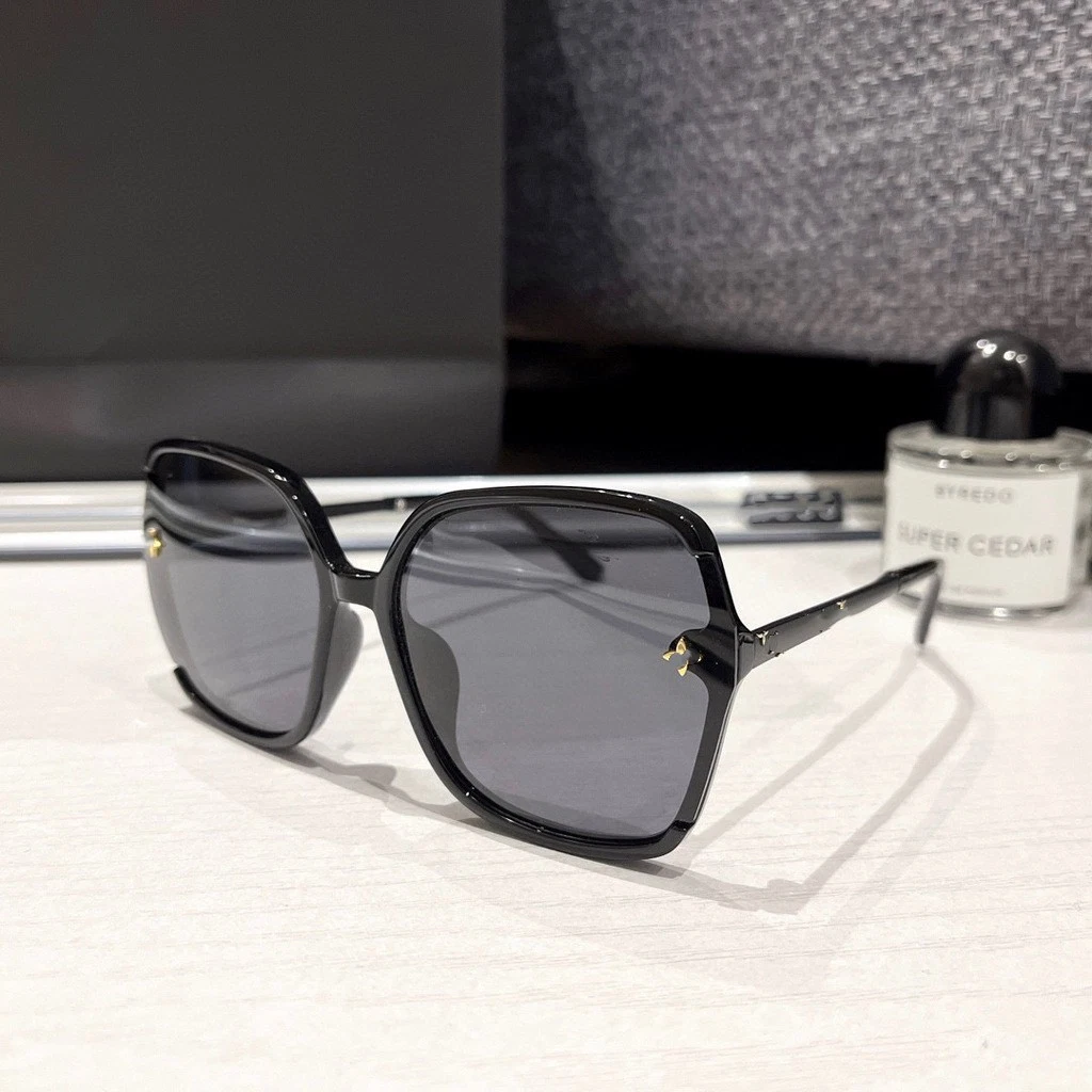 2023 Men&prime;s Custom Fashion Rectangular Sunglasses Rimless Polarized Luxury Wholesale Designer Brand