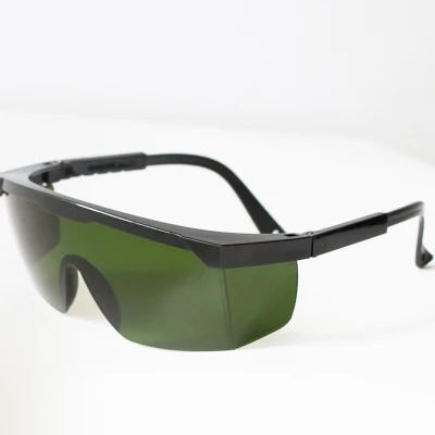Occhiali di sicurezza di alta qualità Occhiali di protezione Goggle multifuzione trasparenti fabbrica Vendere lenti per PC senza rivestimento Hot CE