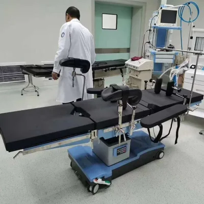Tabella di funzionamento chirurgico elettrica del C-Braccio dell&prime;ospedale dei raggi X di certificazione del CE con l&prime;alta qualità