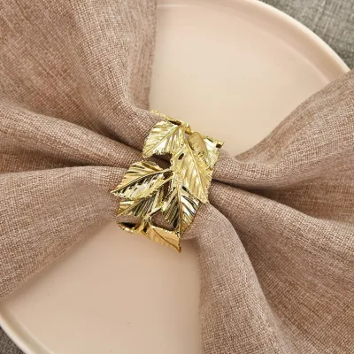 Venta al por mayor en stock de latón oro plata metal hierro material barato servilletero para la decoración del hogar, uso diario, Festival