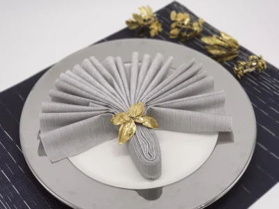 Venta al por mayor en stock de latón oro plata metal hierro material barato servilletero para la decoración del hogar, uso diario, Festival