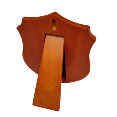 Placca Shield in legno con finitura opaca e supporto in legno