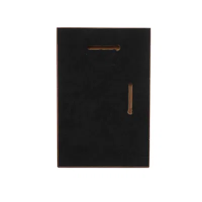 Placca in legno con finitura opaca in noce con bordo a covata