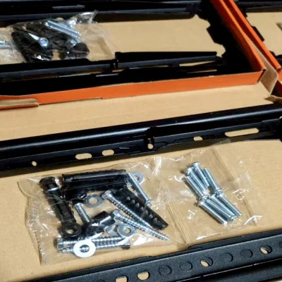 TV VV con schermo LCD LED da 24 pollici con montaggio a parete A 100 pollici Hanger TV fisso