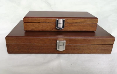 Contenitore regalo di legno di deposito