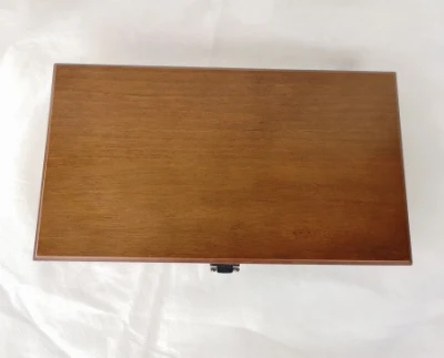 Contenitore regalo di legno di deposito