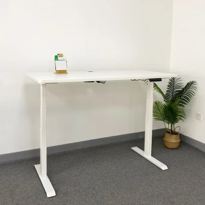 Scrivania mobile regolabile in altezza con 3 segmenti per fornitori di tavoli da ufficio elettrici Telaio da tavolo Smart workstation da seduto a in piedi