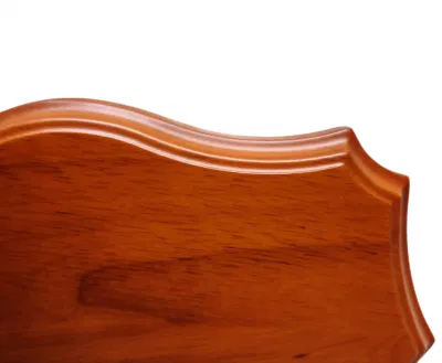 Placca Shield in legno con finitura opaca e supporto in legno