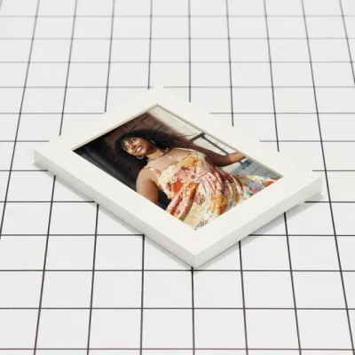 Vendita all&prime;ingrosso Stampa personalizzata colore Bianco Nero dimensione MDF in legno massiccio Cornice fotografica
