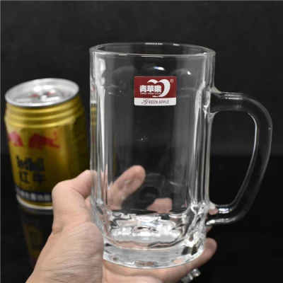 Tazza di birra grande all&prime;ingrosso tazza di vetro di birra di birra di tiraggio con la mano Impugnatura