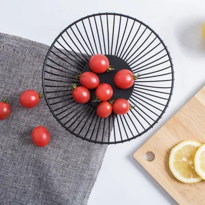 Cestino di conservazione di frutta di filo metallico per l&prime;organizzazione della cucina