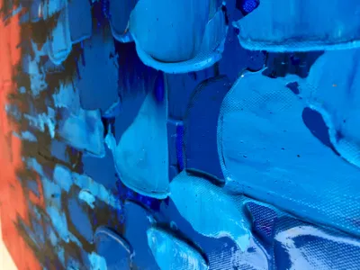 Arte da parete dell&prime;astratto dipinta a mano blu e rosso