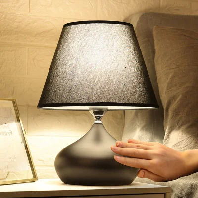 Touch lampada da tavolo regolabile lampada Cream colorata a sfioramento Lampada da tavolo portatile con controllo da tavolo e sensore da tavolo