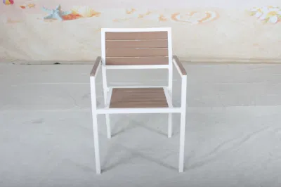 Vendita a caldo Giardino esterno Hotel Ristorante alluminio struttura legno di plastica Patio tavolo da pranzo sedie mobili