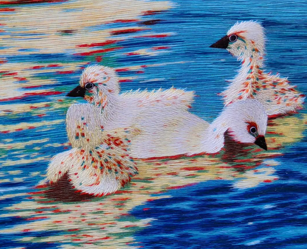 Pure Handmade Suzhou Embroidery Decoration Painting Swan Family