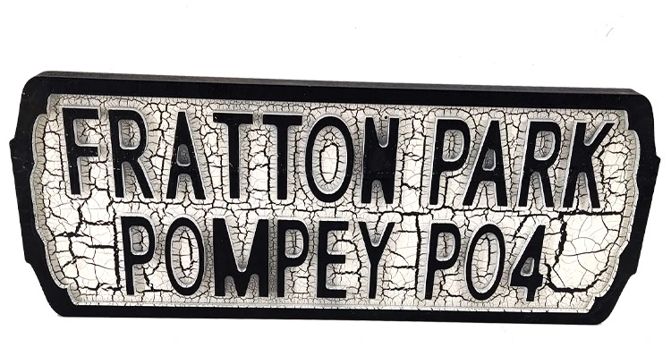 European and American Graffiti Style Multi Specification Decorative Brands Plaques