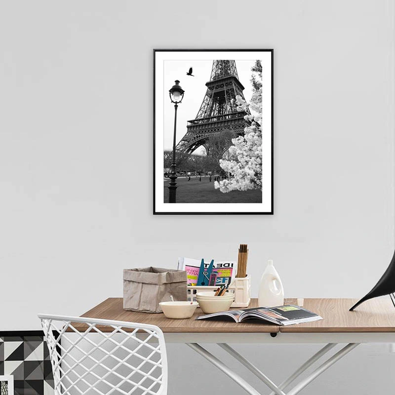 New Black and White Design Euffek Tower Print Canvas Wall Art with Frame or No Frame for Home Decoration