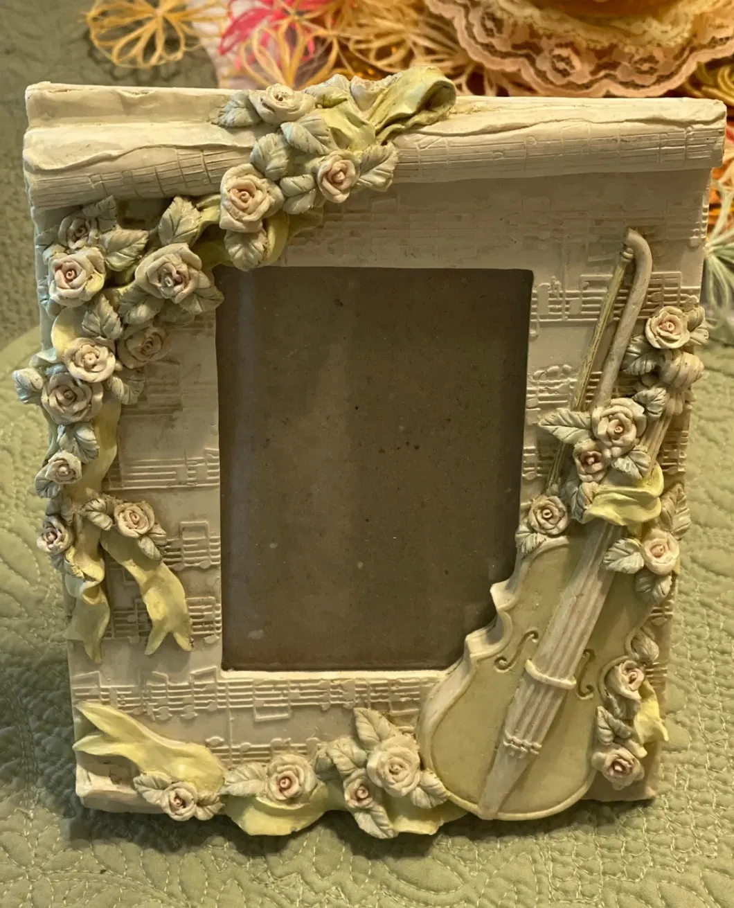 Vintage Resin Picture Photo Frame Floral Violin Tabletop Hold 4&quot; X 6&quot;