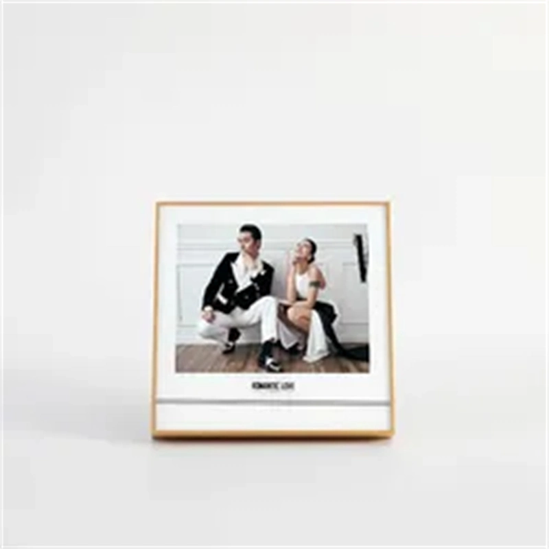 Hot Selling Wooden Photo Display Stands Wall Hanging Photo Frames