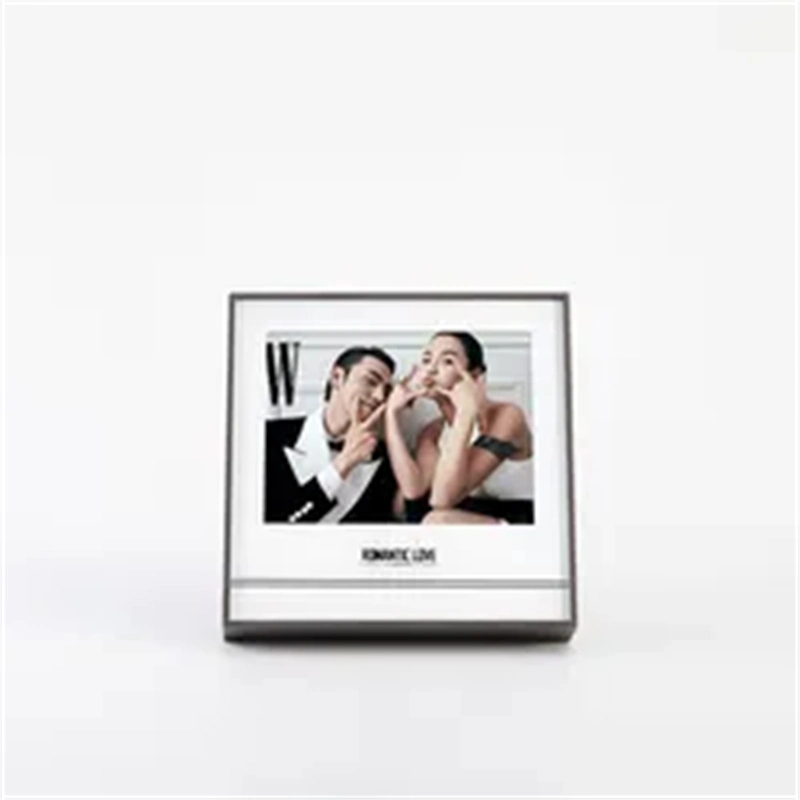 Hot Selling Wooden Photo Display Stands Wall Hanging Photo Frames