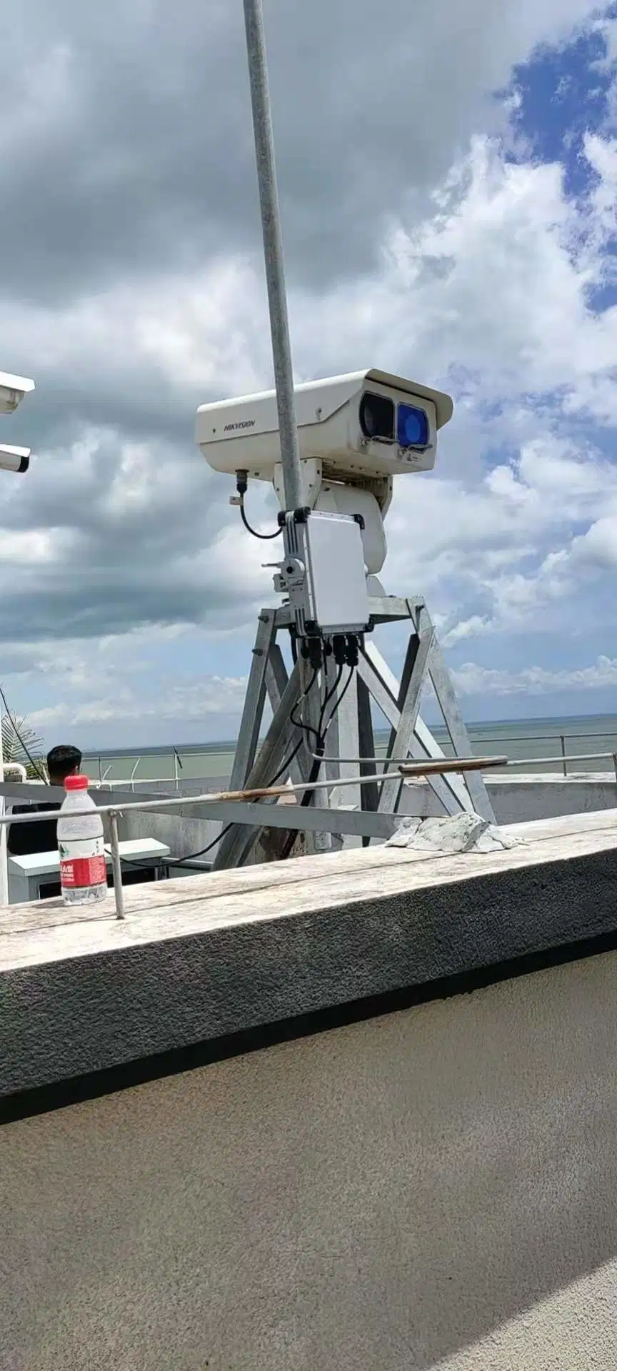 Coastline Security Surveillance Radar to Detect and Track All Types of Surface Vessels and Air Targets