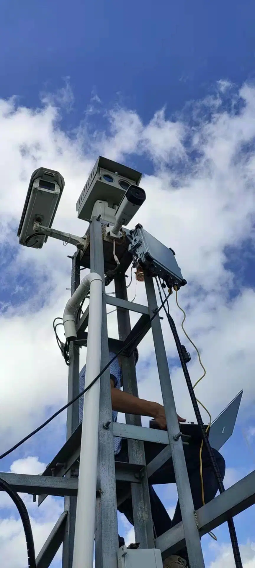 Surveillance Radar to Provide Comprehensive Border and Perimeter Surveillance Through Detection, Classification, and Tracking of Surface and Aerial Intruders