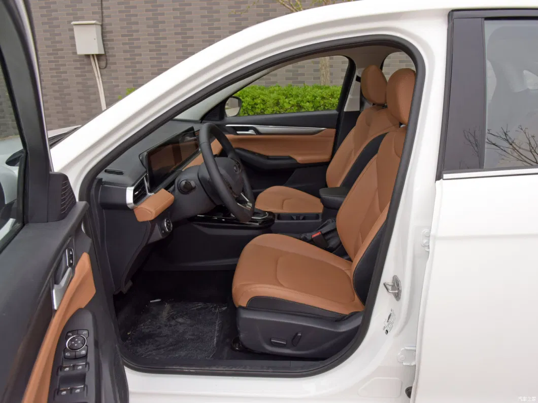 Best Selling Version 4 Doors 5 Seats Used Petrol Car Fod Fruis