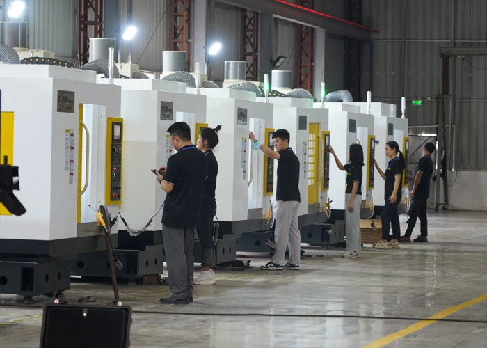 CNC Vertical Horizontal Milling/Turret/Drilling/Boring Cutting CNC Machine/Machinery/CNC Machine