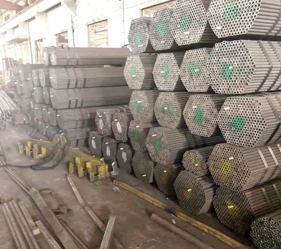 Baowu Steel ERW Steel Pipe ASTM 42CrMo 15CrMo Seamless Carbon Steel Tube