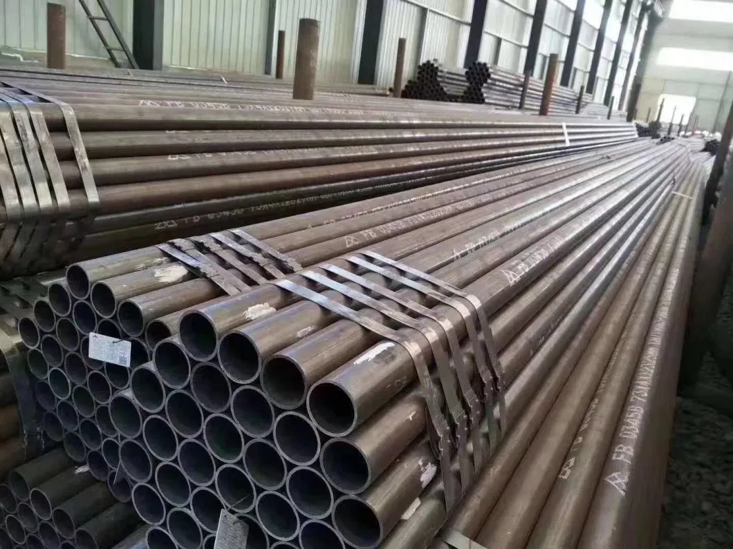 China Steel Pipe Manufacturer Ss400/St37/St52/Q235B/Q345 Black Iron Round/ Square/ Welded/ Welding/ Seamless/ ERW/ Mild/ Ms Metallic Carbon Steel Pipe Price