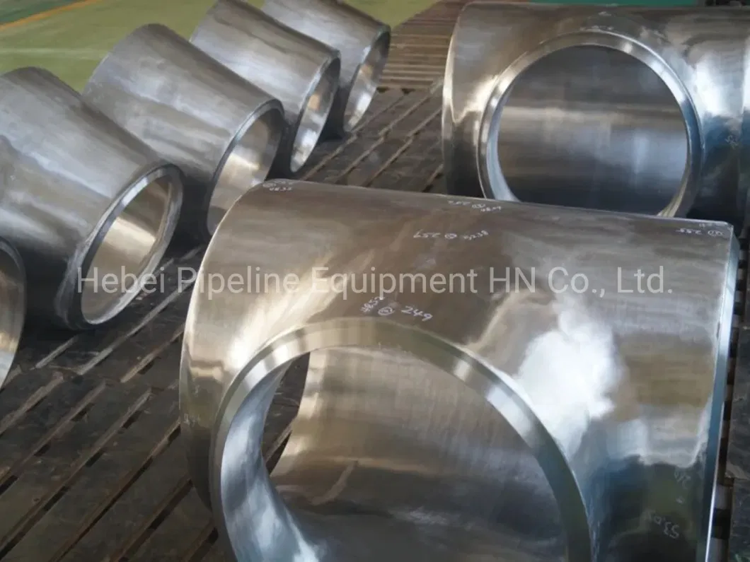 Butt Welding Pipe Fittings Reducing Equal Tees in China A860 Whpy 42/52/60/70/80