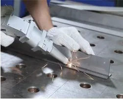 Portátil de Automática Industrial frío de acero inoxidable Hsg soldadora láser