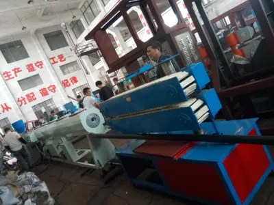 Linea di produzione per estrusione tubi in PVC HDPE a doppio colore