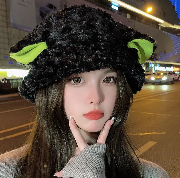 Women&prime;s Cute Sheep Ear Bucket Hat Warm Winter Fuzzy Fleece Fisherman Hat