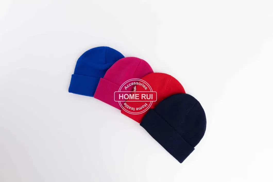OEM Low MOQ Winter Outdoor Running Riding Cycling Leather Patch Custom Logo Ribbed Knit Skully Beanie Hats