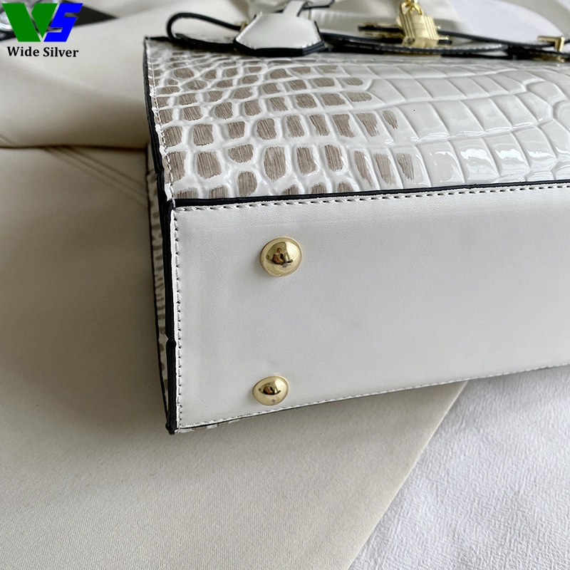 Wide Silver Wholesale Distributors of Crossbody Handbags