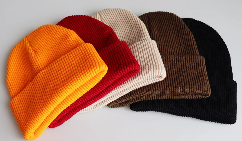 Fashionable Custom Embroidery Logo Solid Color Warm Winter Beanie Knit Hat with Custom Logo