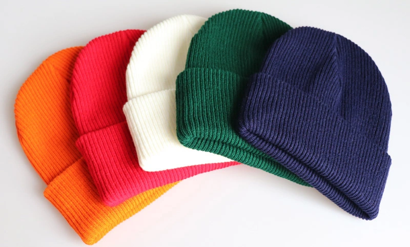 Fashionable Custom Embroidery Logo Solid Color Warm Winter Beanie Knit Hat with Custom Logo