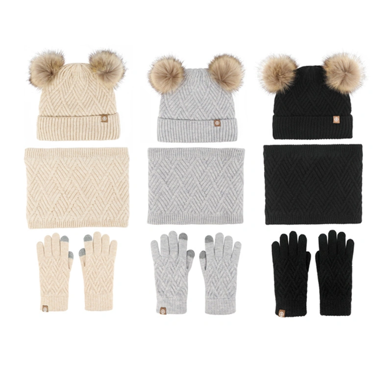 Cute Children&prime;s Winter Wool Warm Knit Hat and Neck Gaiter 3-Piece Set