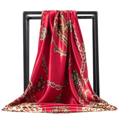 Seta da donna con bordo stampato satinato quadrato Hijab 2020 vintage Sciarpa