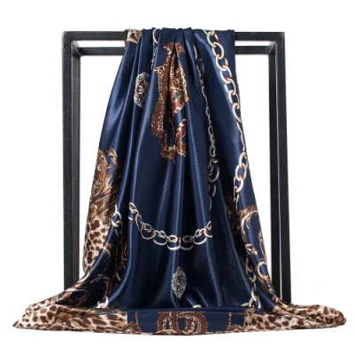 Seta da donna con bordo stampato satinato quadrato Hijab 2020 vintage Sciarpa